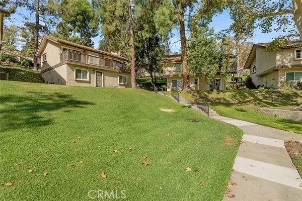 66 MOCKINGBIRD CT