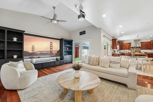 421 ESCOBAR ST