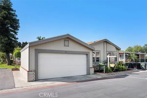 5815 E LA PALMA AVE AVE 302