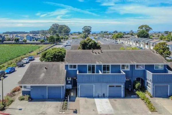 1044 SUZANNE CT