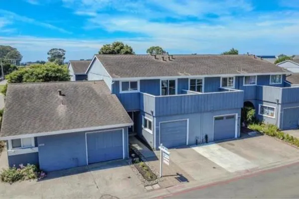 1044 SUZANNE CT