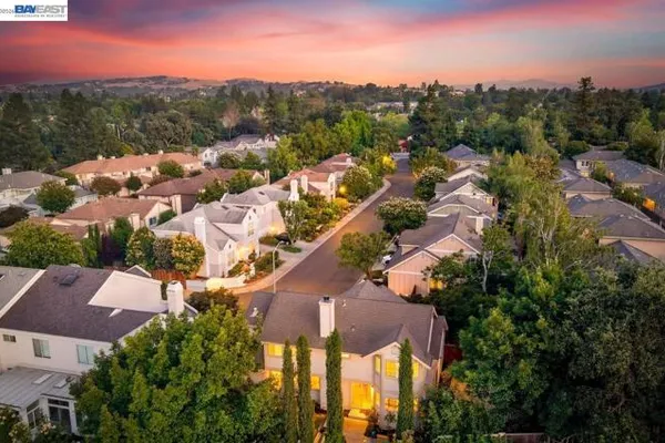 282 DEL VALLE CT