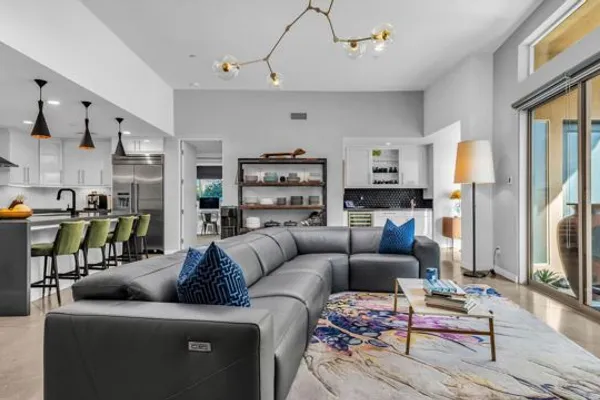 3010 N AVENIDA CABALLEROS