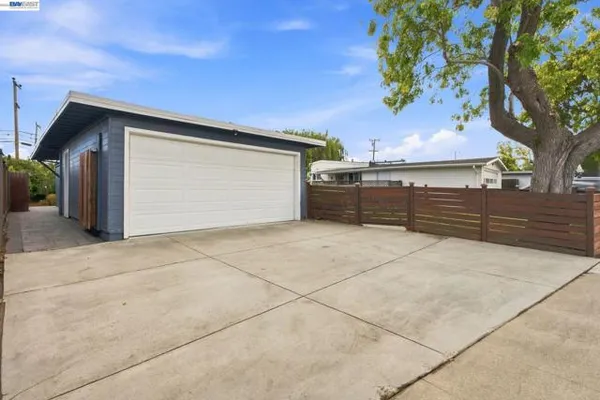 1432 LODI AVE