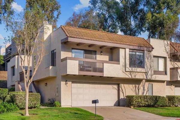 5245 RESERVOIR DR