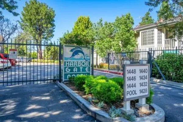 1446 BRETT PL 36
