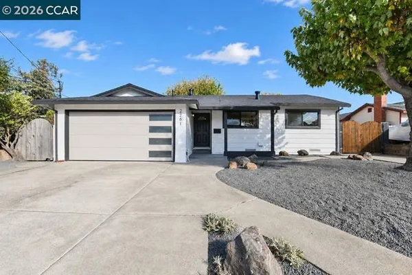 2261 DEL MONTE DR