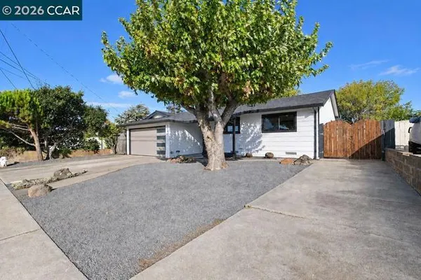 2261 DEL MONTE DR