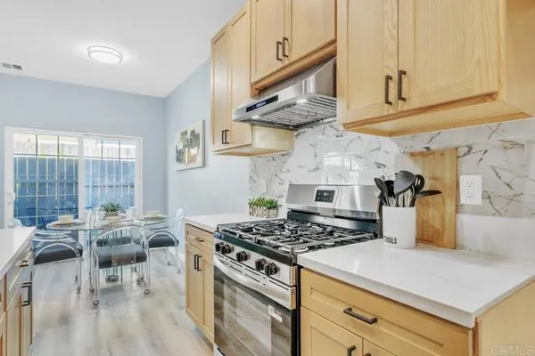 467 CALLE ELAGANTE