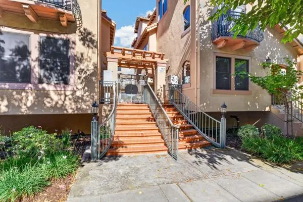 358 BRYANT ST