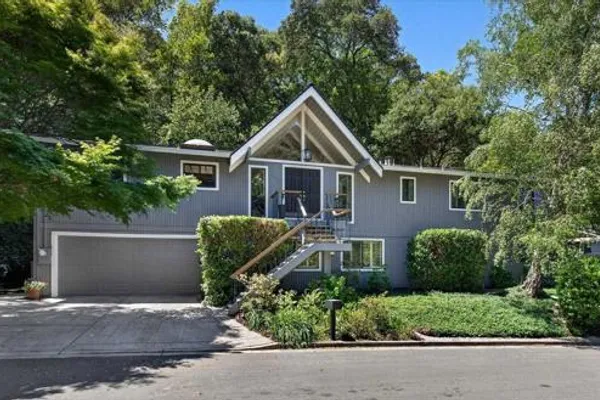 499 SILVERADO DR