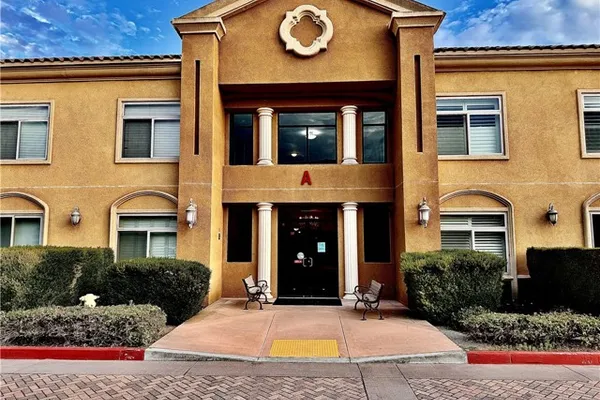 13798 ROSWELL AVE A258