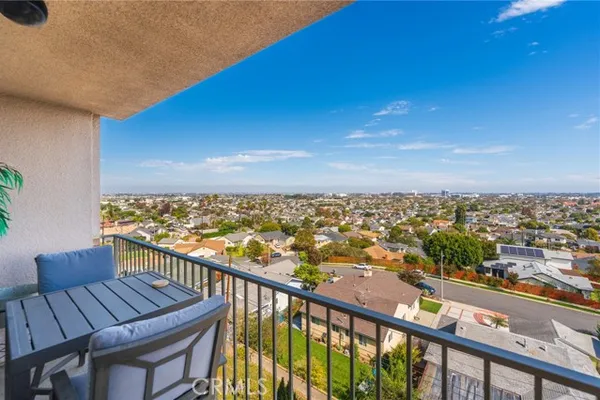 1108 CAMINO REAL 407