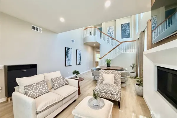 2559 SUNFLOWER ST