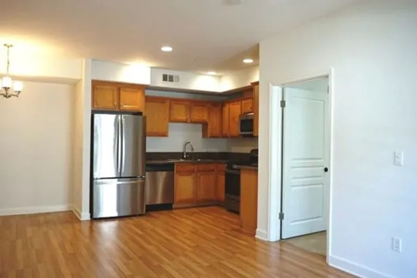 2311 W 10TH ST 203