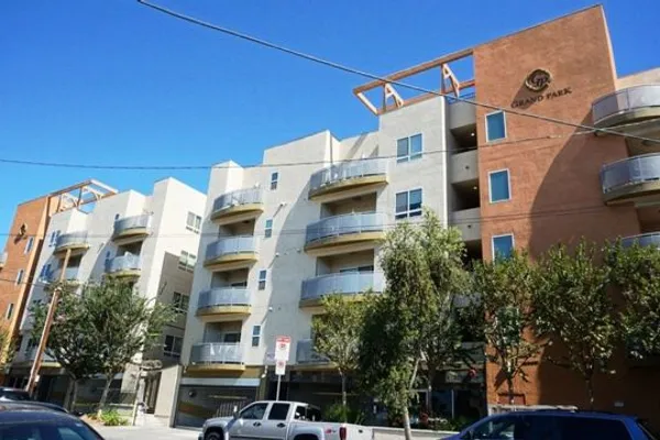 2311 W 10TH ST 203