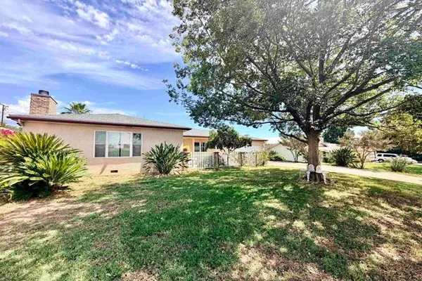 3685 LA HACIENDA DR