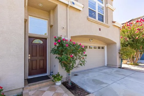 102 TRIANA WAY