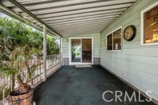 230 SILVERLAKE DR