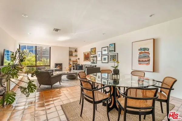 1033 CAROL DR 302