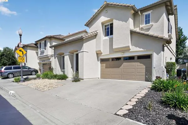 1221 ANDREA WAY