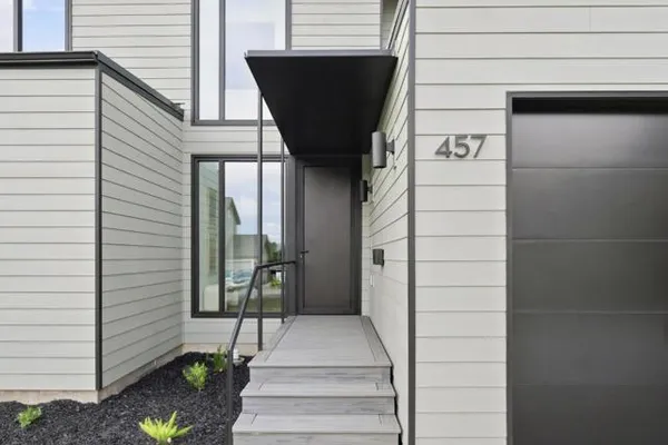 457 CORONADO AVE