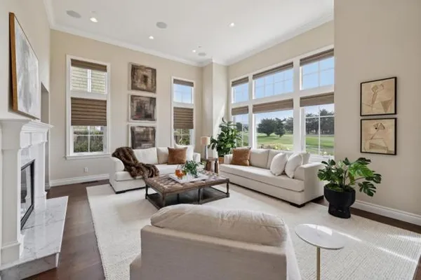 107 CARNOUSTIE DR