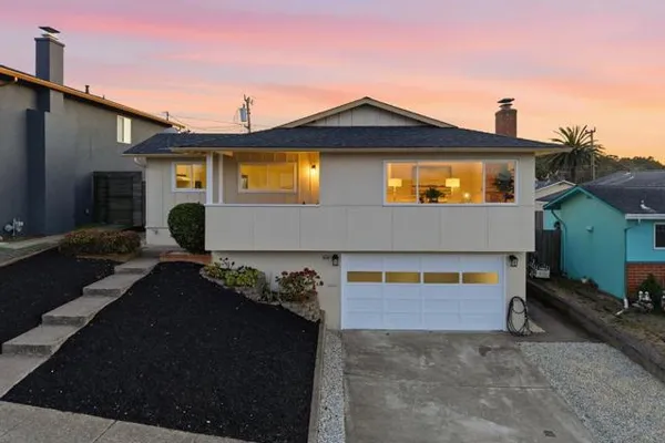 245 CASTLETON WAY