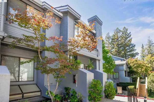 1655 GEARY RD 21
