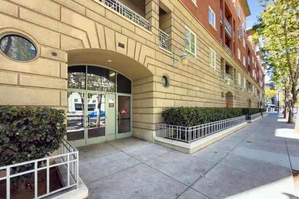 130 E SAN FERNANDO ST PH 25