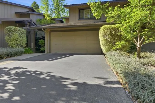 1252 SHARON PARK DR