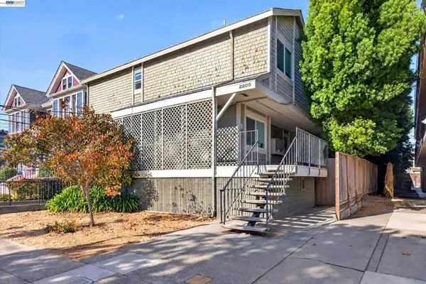 2205 SAN ANTONIO AVE F