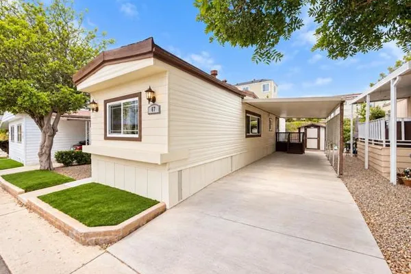121 ORANGE AVE