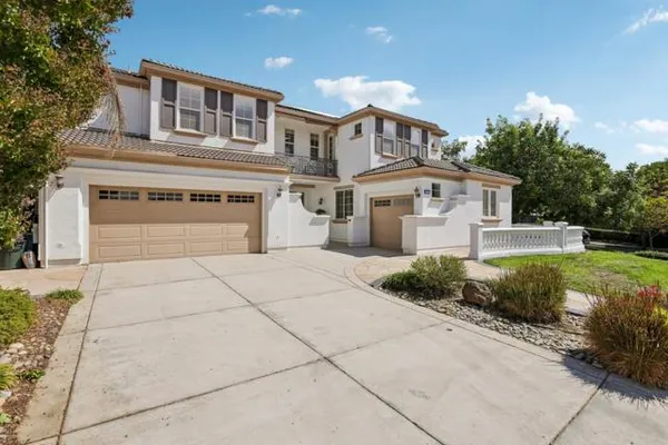 3353 COLONNA AVE