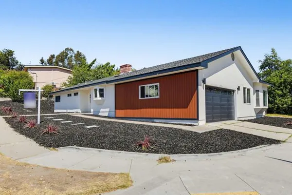 4911 CAMPANILE DR