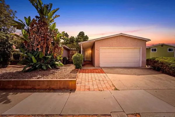 5715 BAJA DR