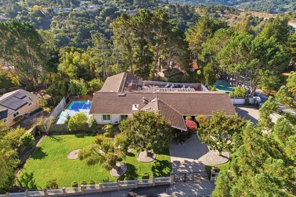 1345 LAKEVIEW DR