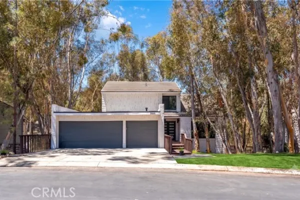 25031 CASTLEWOOD