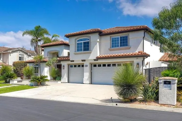 1651 BELLA LAGUNA CT