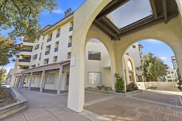 165 FOREST AVE 2C
