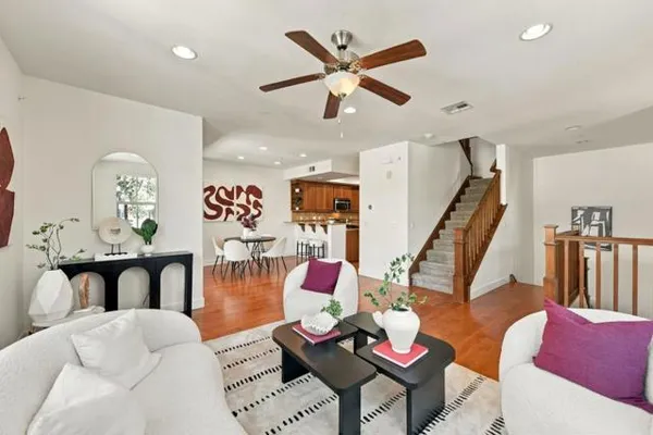646 LUNA PARK DR