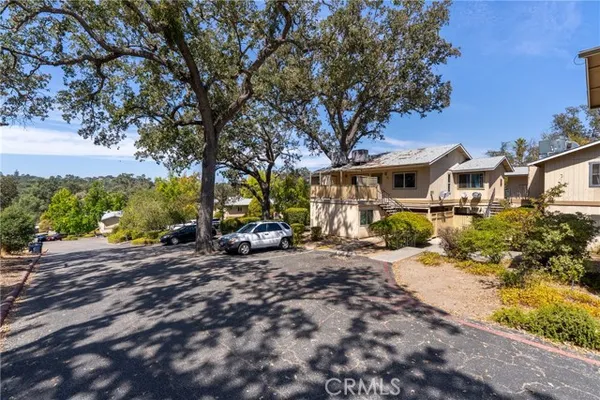 5525 CAPISTRANO