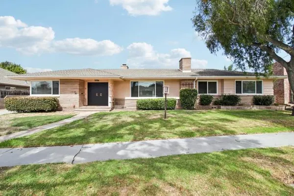 41 SAN CARLOS DR