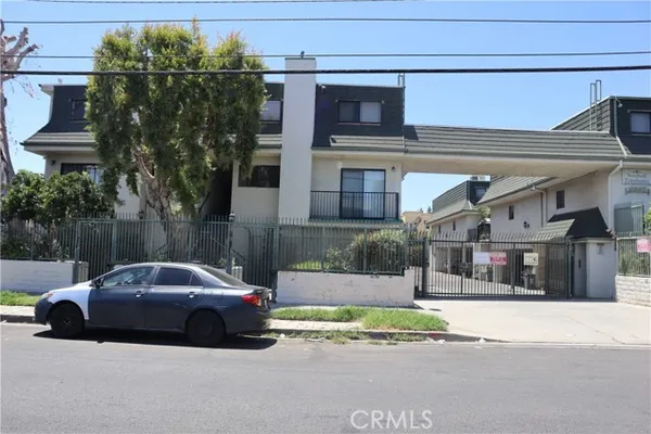 9047 LANGDON 4