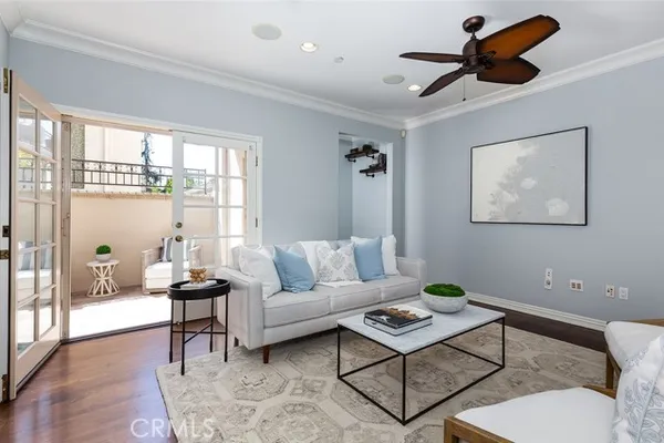 242 E GLENARM ST 5