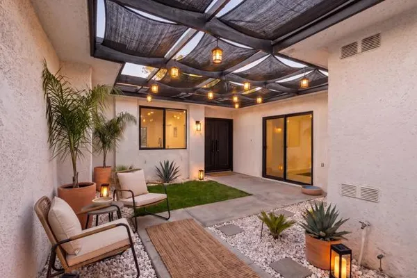 91 CALLE ENCINITAS