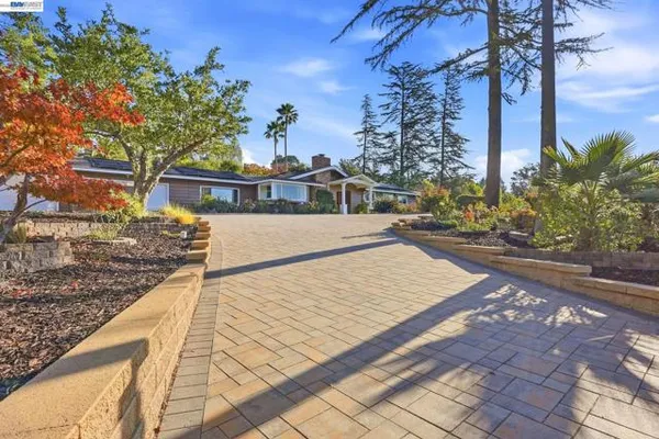 116 CORAL DR
