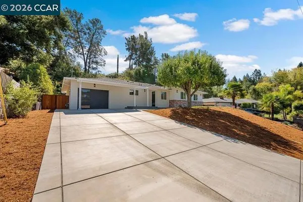 8 RAMONA DR