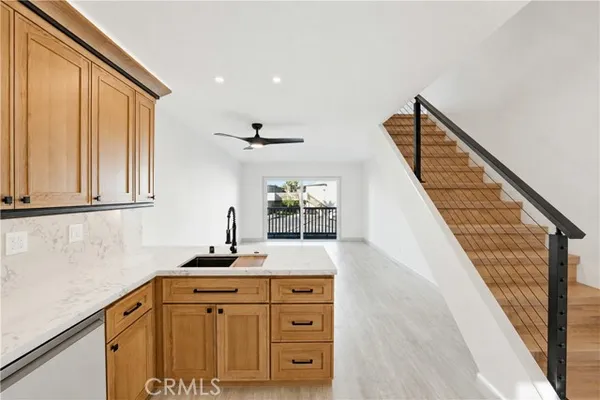 1111 SEACOAST DR 27