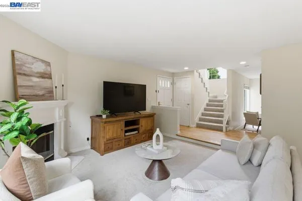 540 IVY POINTE CIR